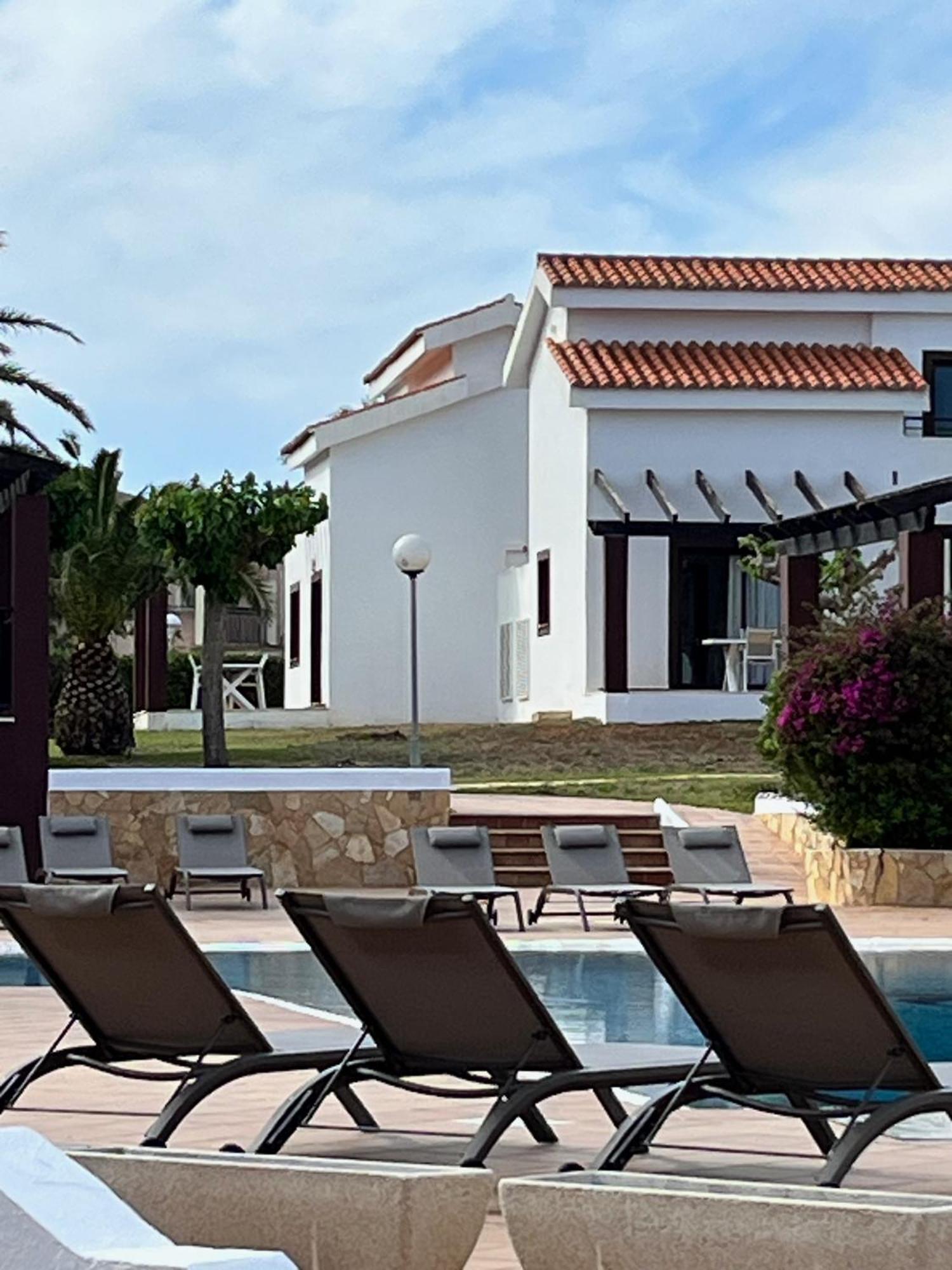 Nuramar Aparthotel Cala'N Bosch  Exterior photo