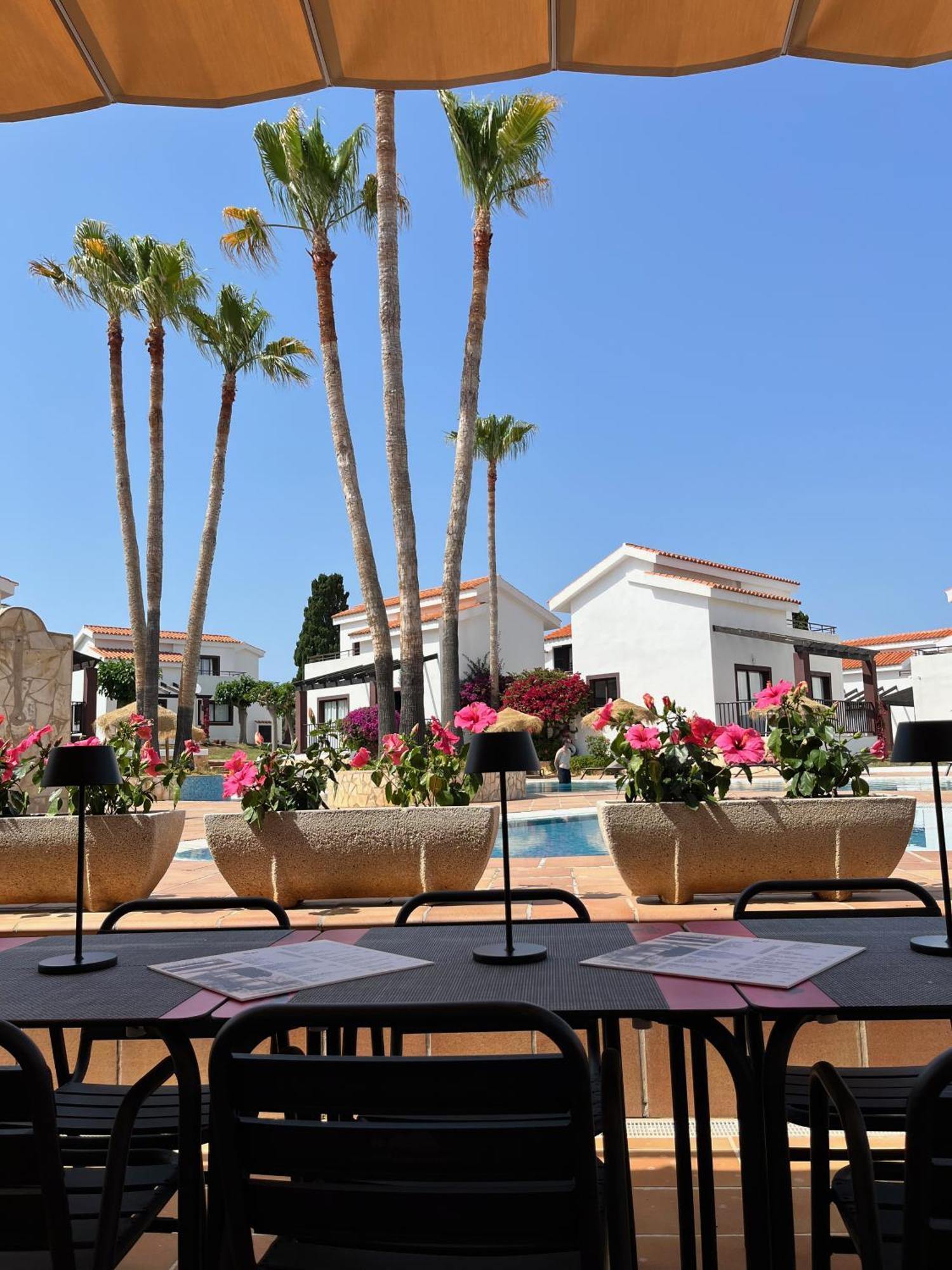 Nuramar Aparthotel Cala'N Bosch  Exterior photo