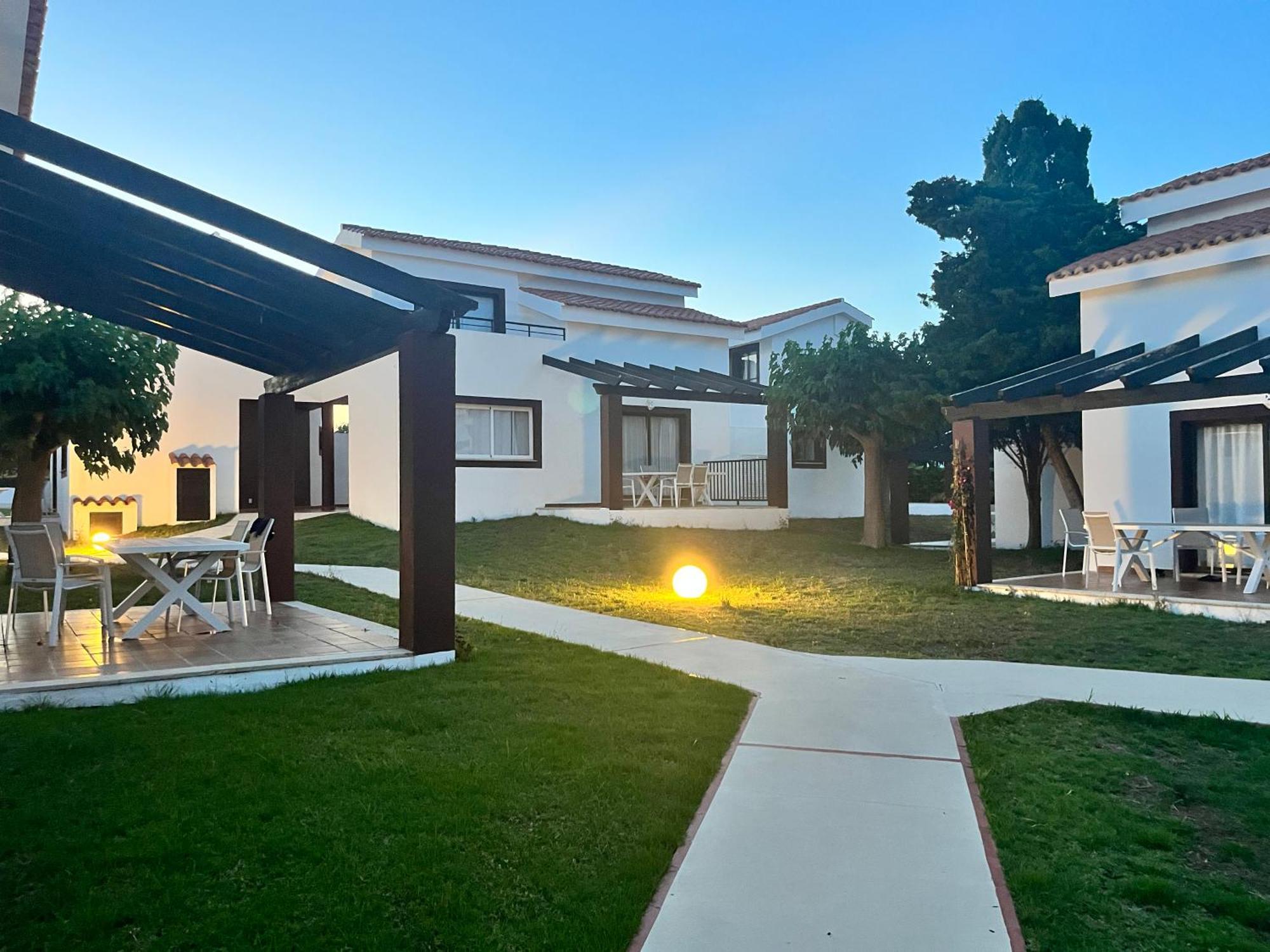 Nuramar Aparthotel Cala'N Bosch  Exterior photo