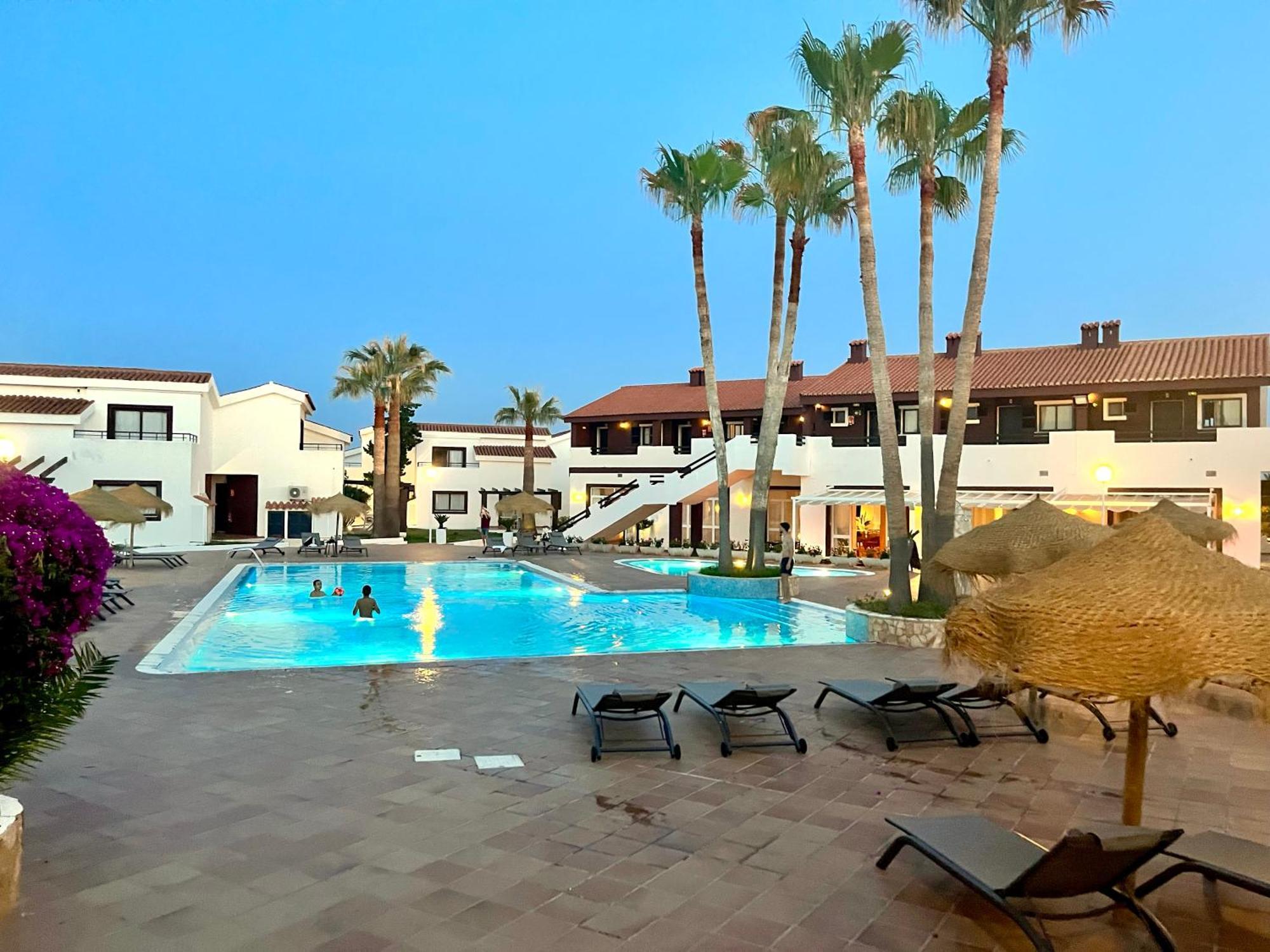 Nuramar Aparthotel Cala'N Bosch  Exterior photo