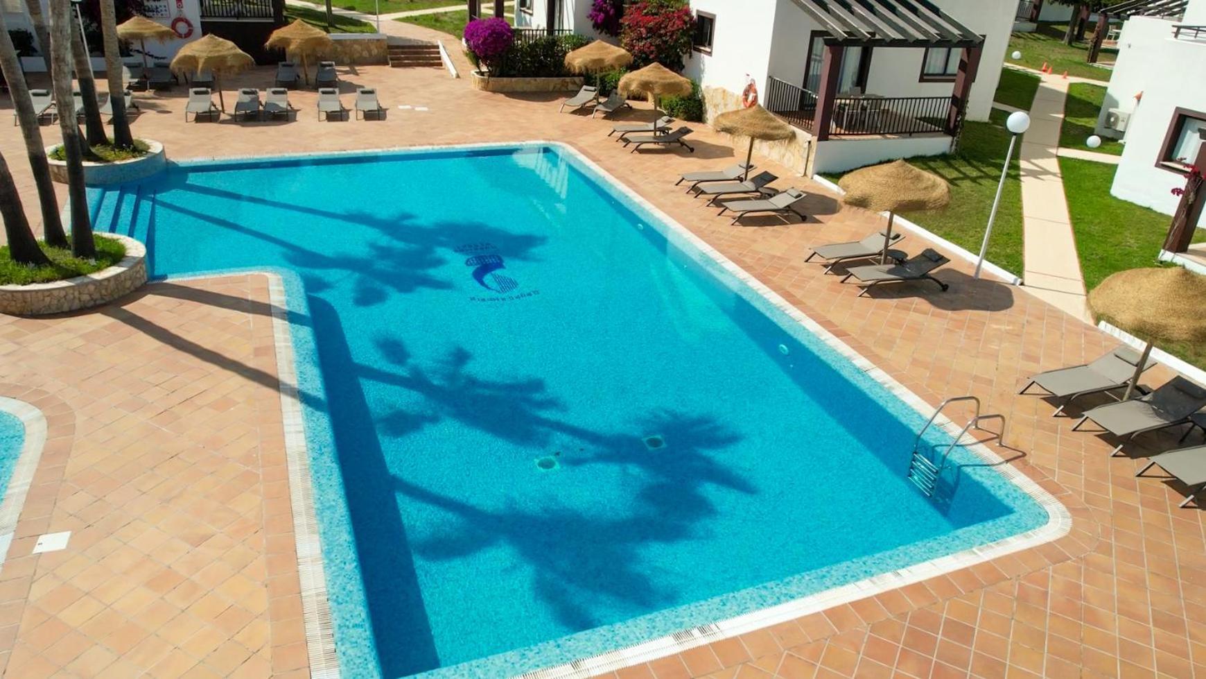 Nuramar Aparthotel Cala'N Bosch  Exterior photo