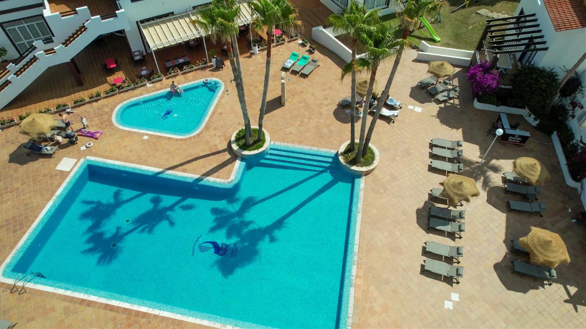 Nuramar Aparthotel Cala'N Bosch  Exterior photo