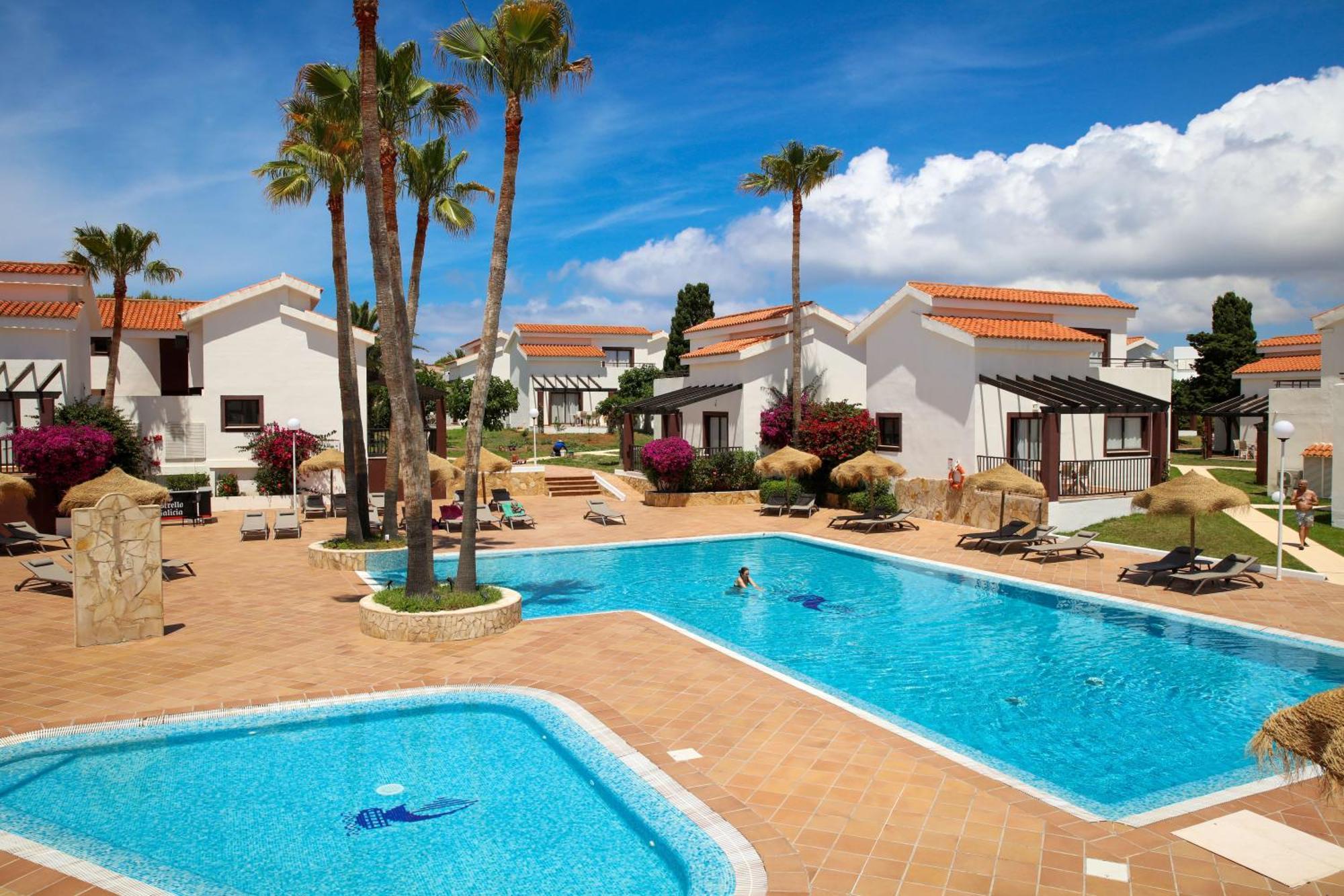 Nuramar Aparthotel Cala'N Bosch  Exterior photo