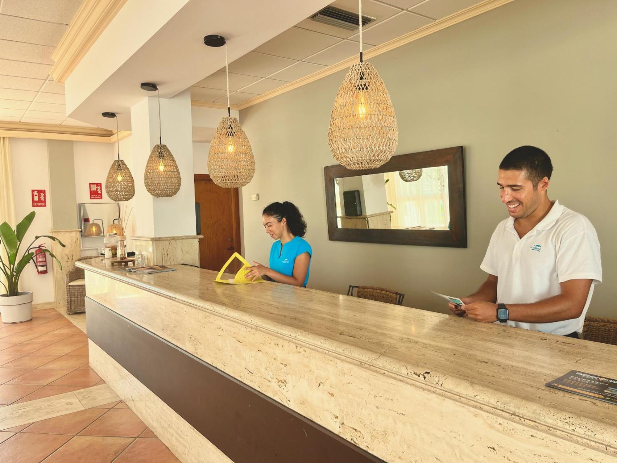 Nuramar Aparthotel Cala'N Bosch  Exterior photo